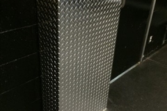 120 Coin-aluminium; Checker-plate-corner
